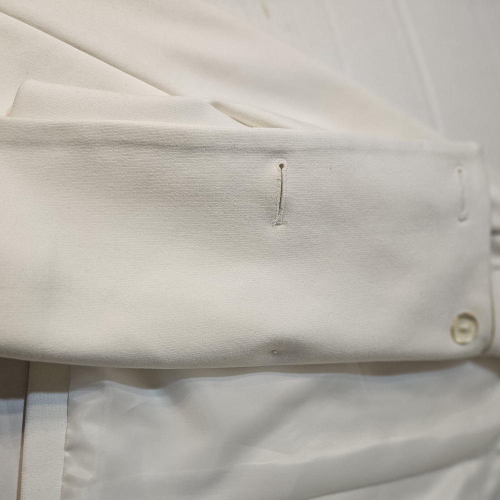 Adrienne Vittadini White Blazer with Tailored Fit - Picture 7 of 10